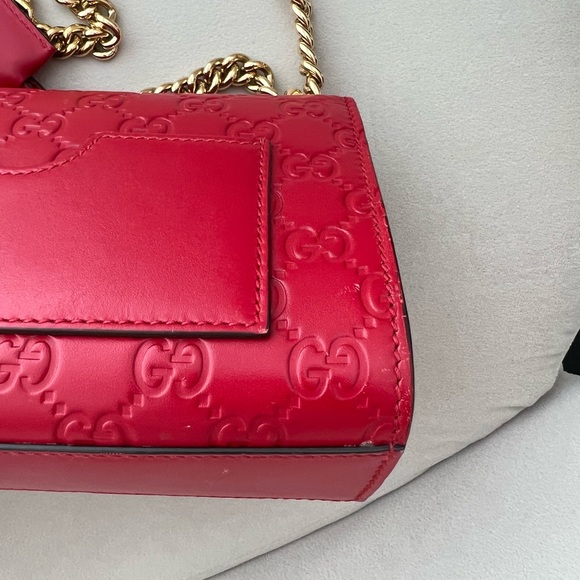 Gucci small padlock red handbag. Bought from Gucci store in Montréal - Picture 14 of 15